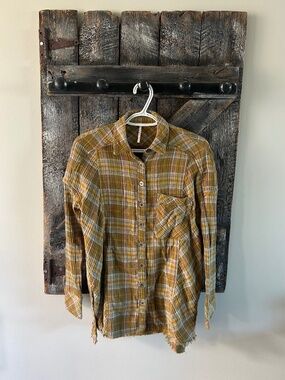 Women's Free People Plaid Button Down Shirt w/Factory Distressing